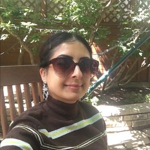 Meet your Posher, Crystal